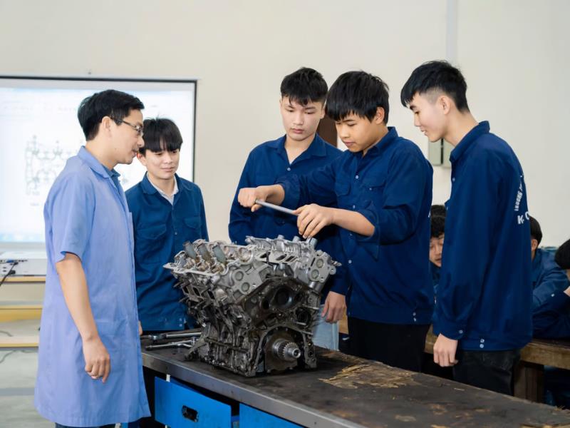 Địa Chỉ Nào Dạy Nghề Công Nghệ Ô Tô Ở Nghệ An Uy Tín? 4 Địa Chỉ Nào Dạy Nghề Công Nghệ Ô Tô Ở Nghệ An Uy Tín? 4